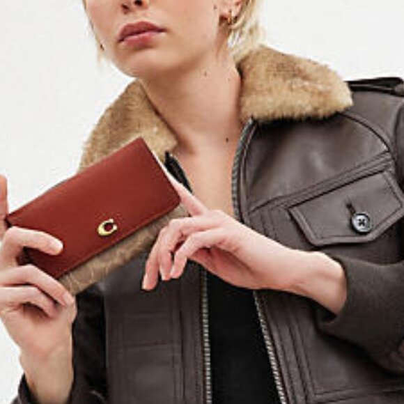 PRICE DROP ✅ Coach Essential Medium Flap Wallet Leather / Logo Canvas CP026 ✨NWT - Picture 5 of 13